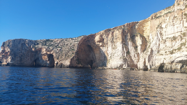 plava špilja na malti